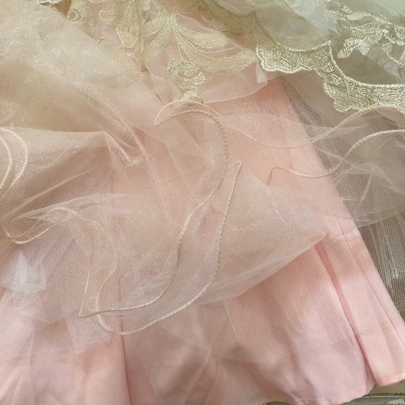 Chi Chi London Women’s Petal Pink Lace Midi Dress - Picture 10 of 14